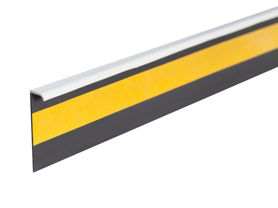 Obvodová soklová lišta – bílá (pro koberce) - 250cm 2