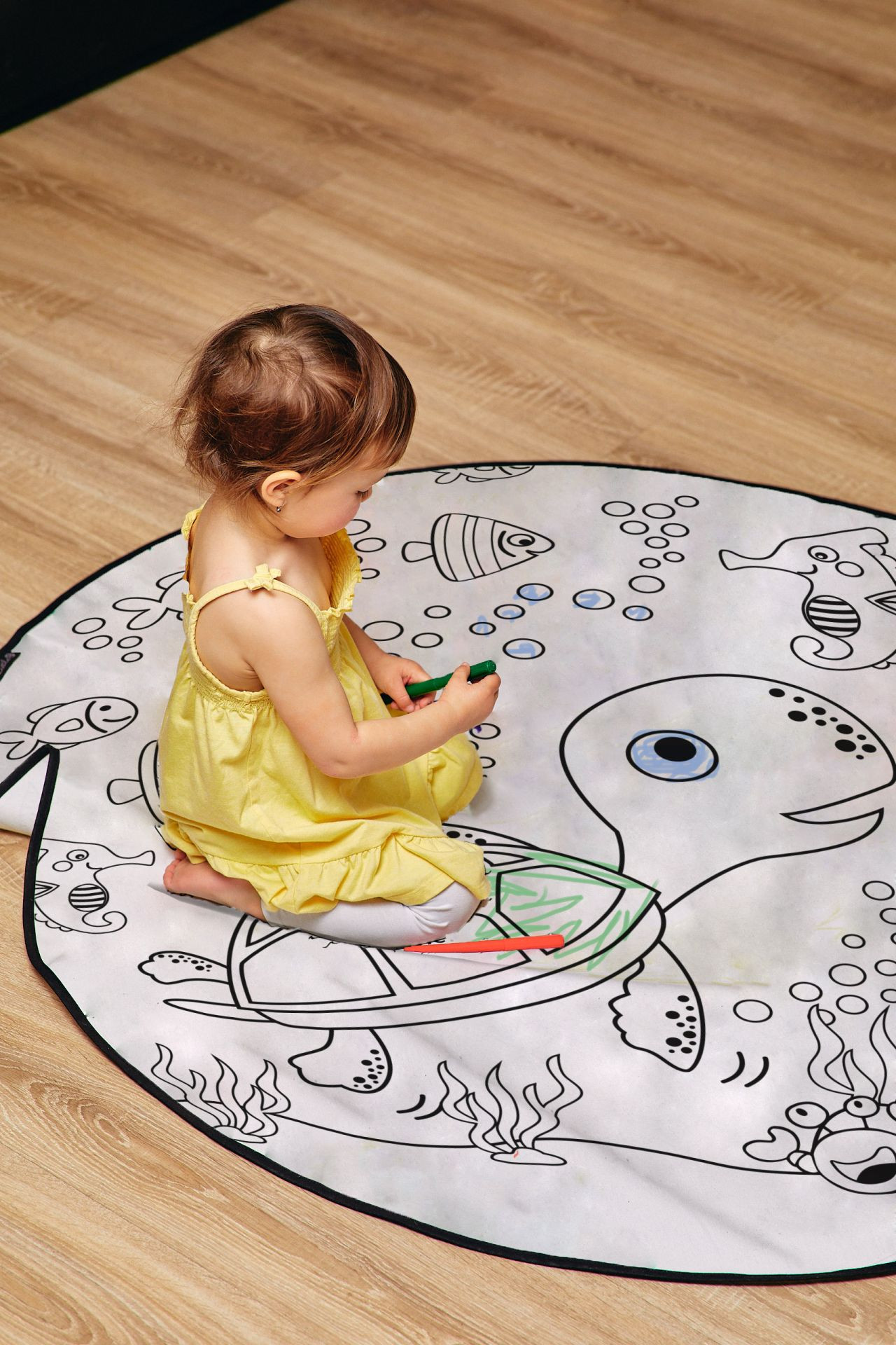 Kobercové omalovánky – Turtle with friends Kruh Ø 130 cm 2