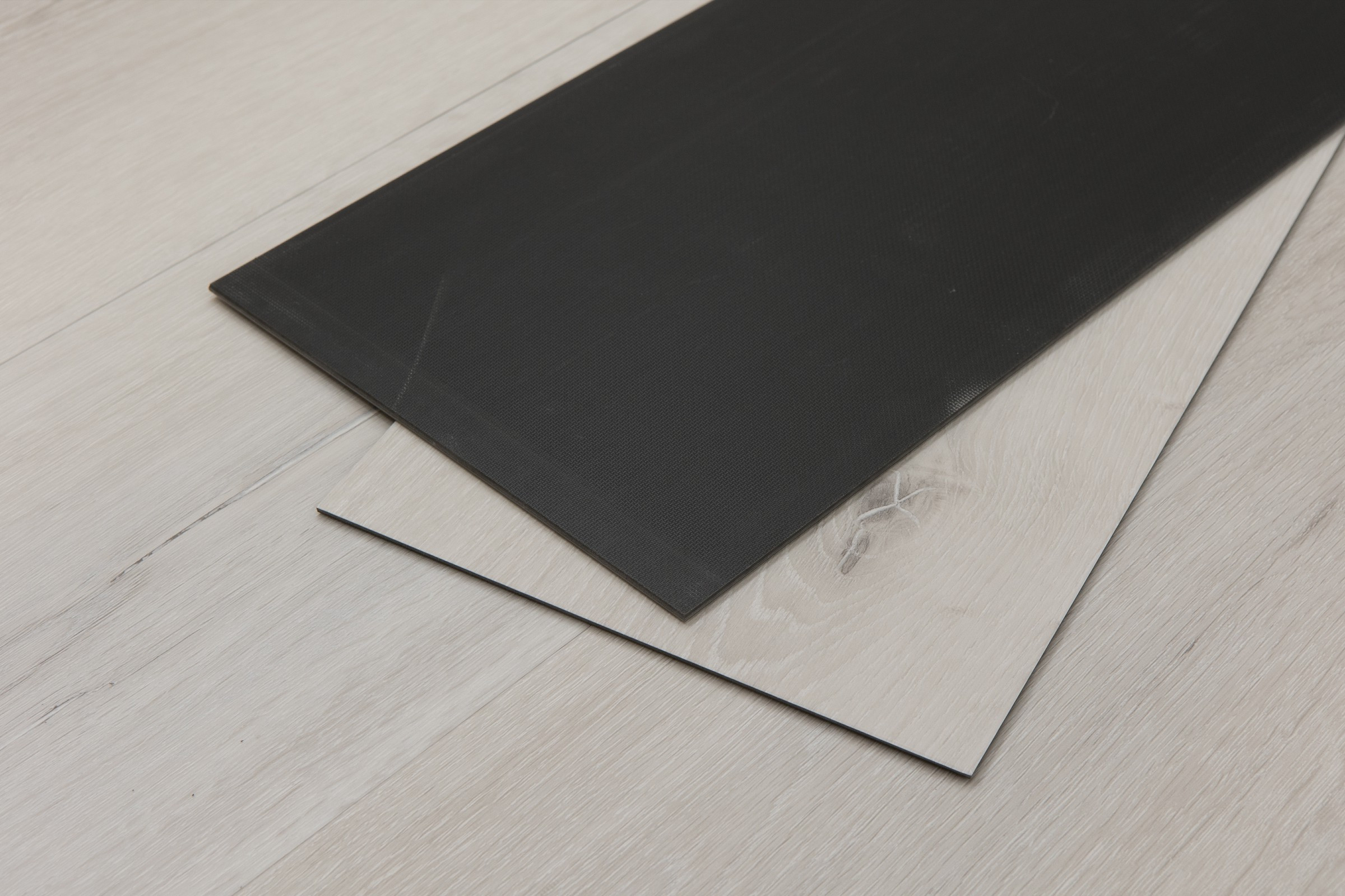 Vinylová podlaha DBK 55, lepená 2,50/0,55mm, K22104 187x1227 mm 2