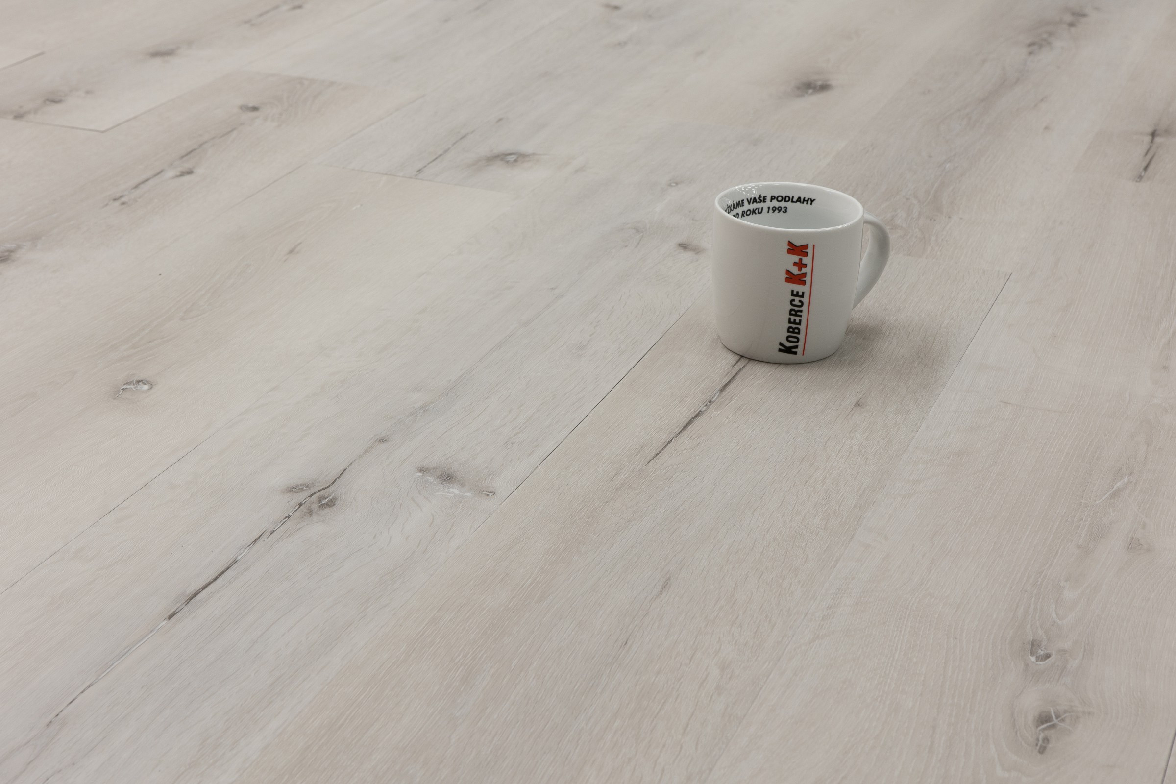Vinylová podlaha DBK 55, lepená 2,50/0,55mm, K22104 187x1227 mm 4