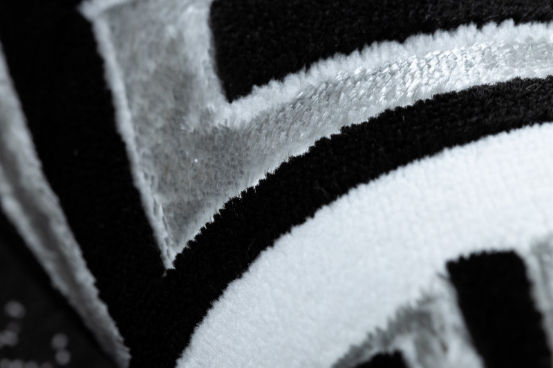 Kusový koberec Gloss 2813 87 greek black/grey 3