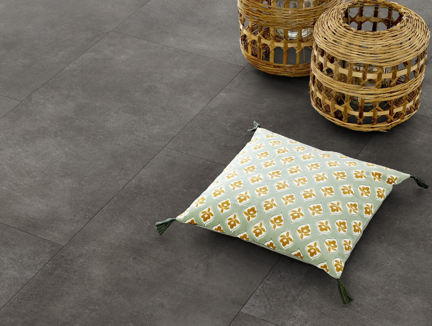 Vinylová podlaha Creation 30 Bloom Uni Dark 1601 - lepená 457x914 mm 2