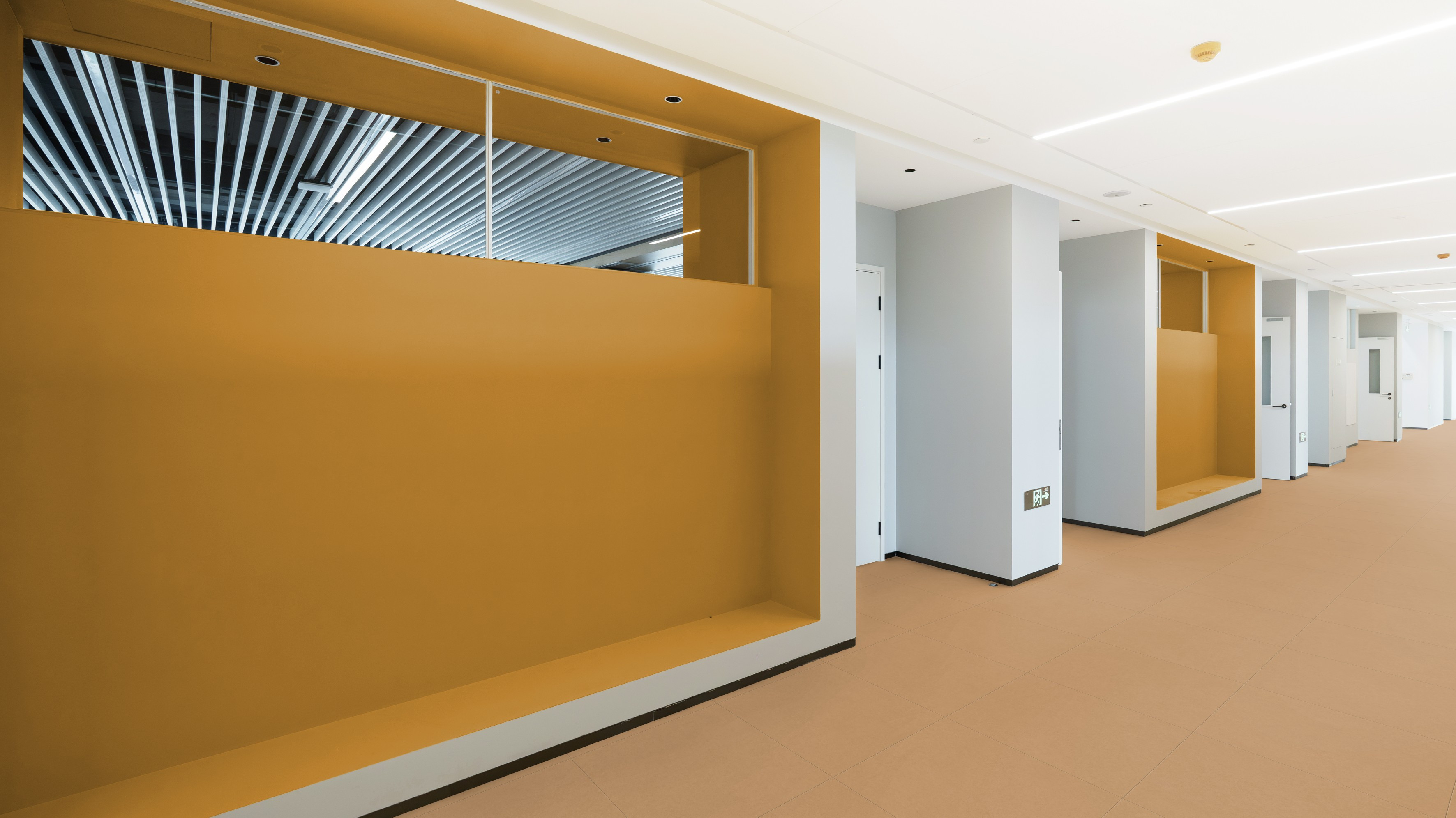 Vinylová podlaha Creation 55 Urban Street Amber 1726 - lepená 610 x 610 mm (obrázek 7)