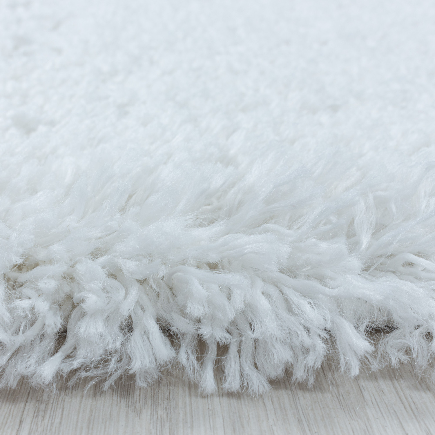 Kusový koberec Fluffy Shaggy 3500 white kruh 2