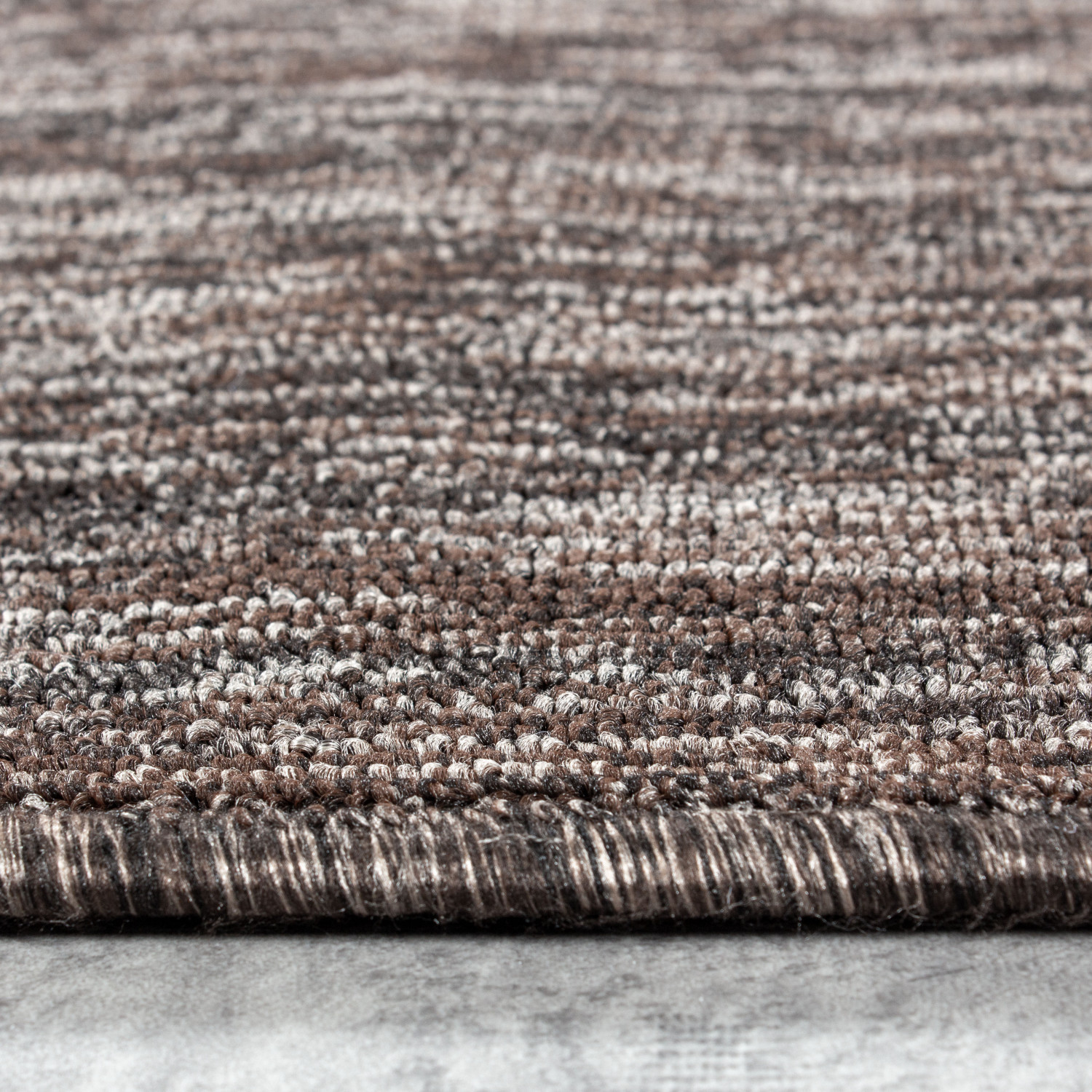 Kusový koberec Nizza 1800 brown 3