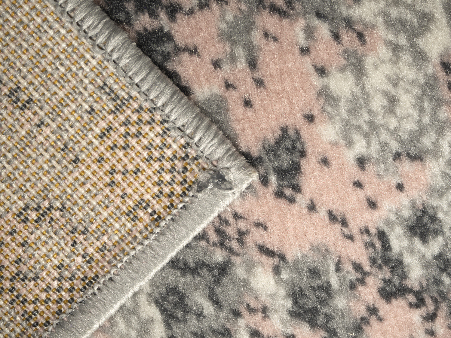 Kusový koberec Beton powder pink 4
