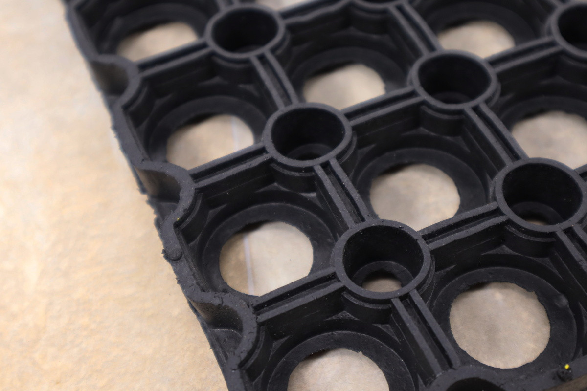Venkovní čistící rohožka guma Domino 22mm - na ven i na doma 4