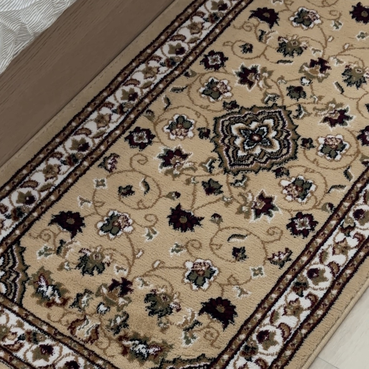 Běhoun Sincerity Royale Sherborne Beige 5