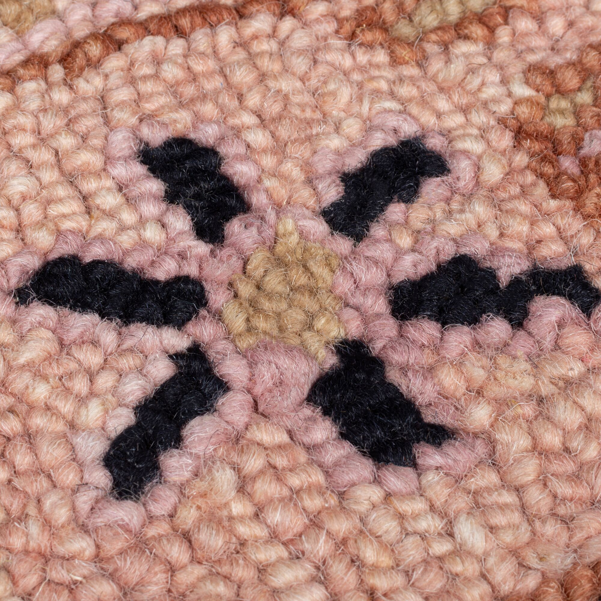 Kusový koberec Wool Loop Blossom Pink/Black 3
