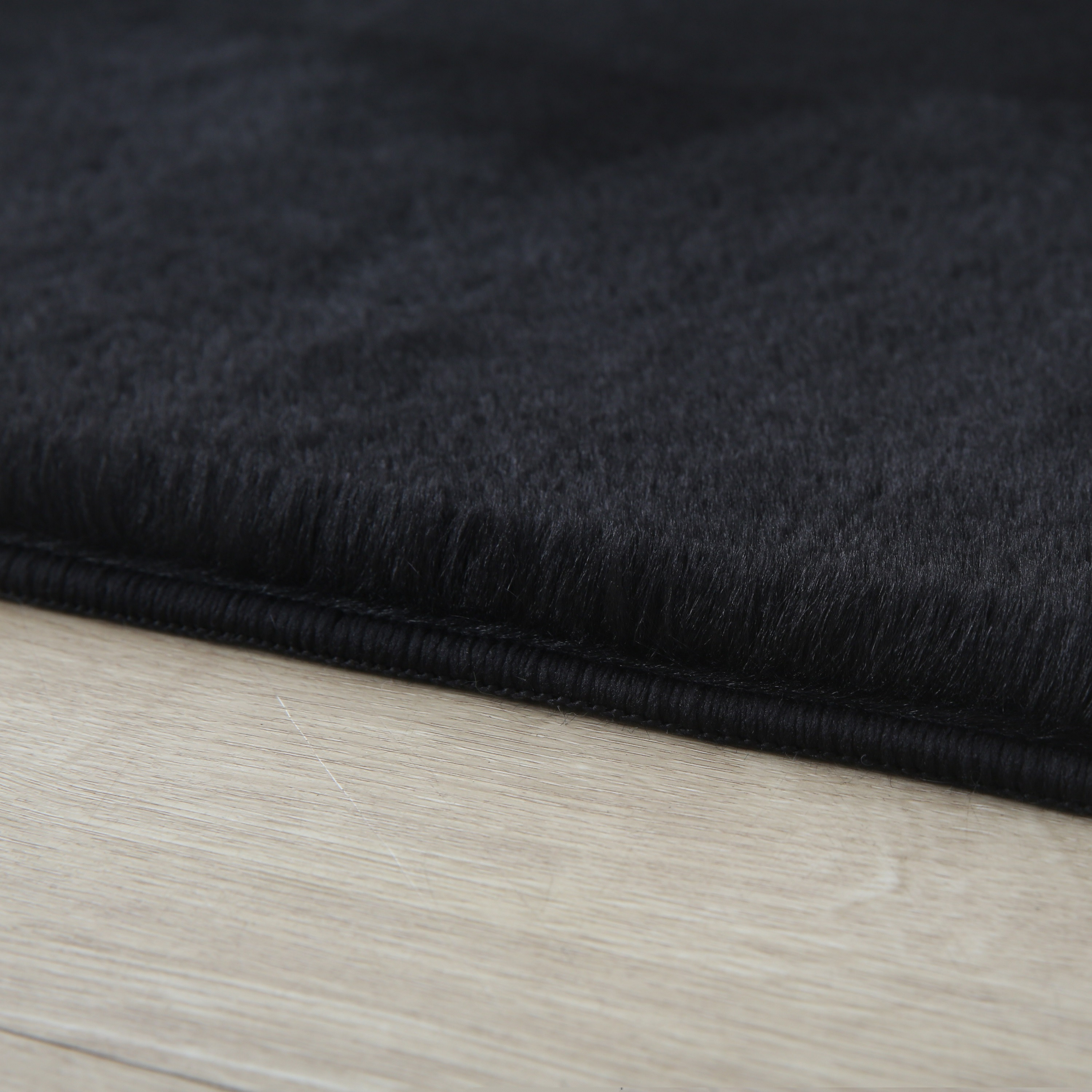 Kusový koberec Pouffy 5100 Black 4