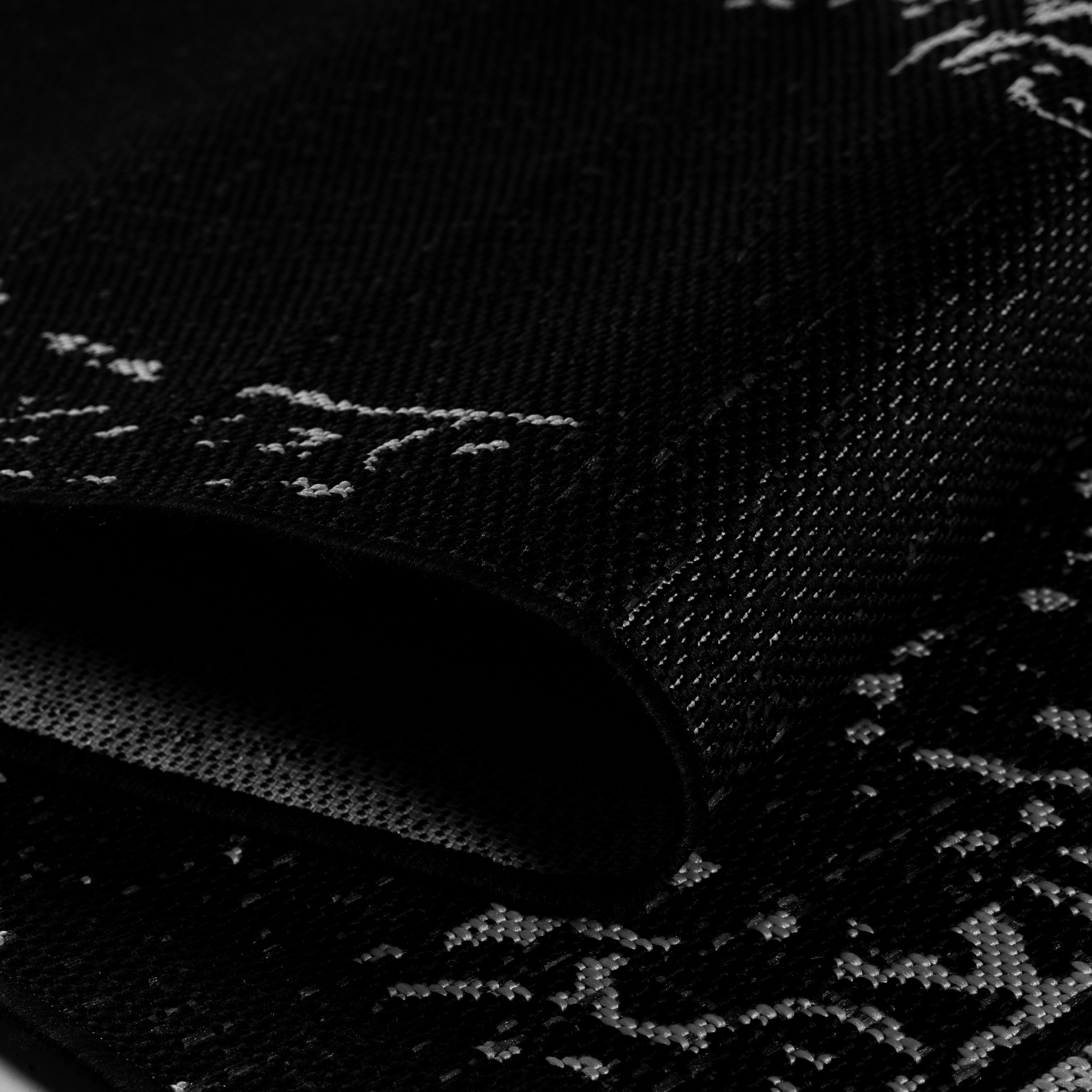 Kusový koberec Sunny 4416 Black 5