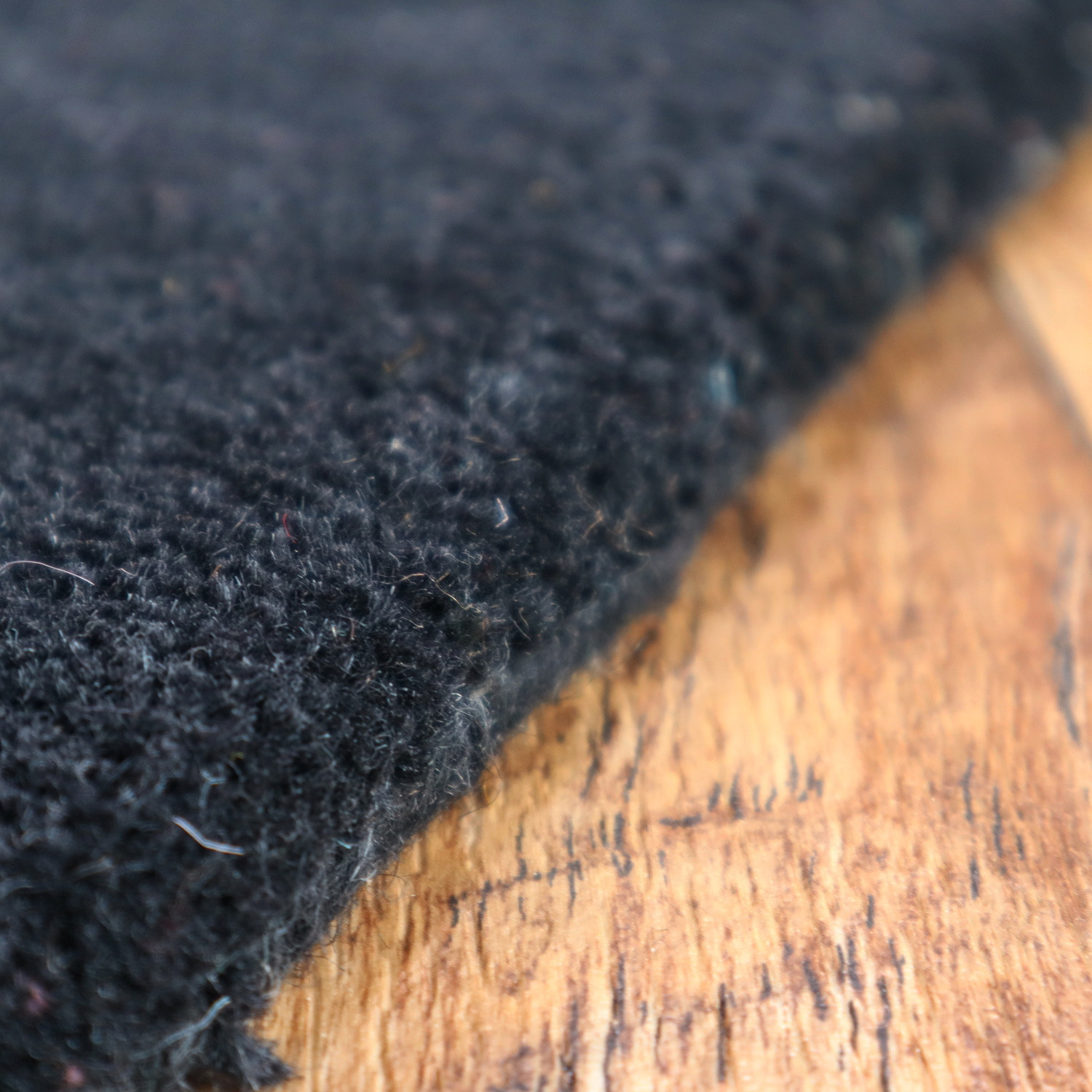 Ručně všívaný kusový koberec Asra wool černá 4