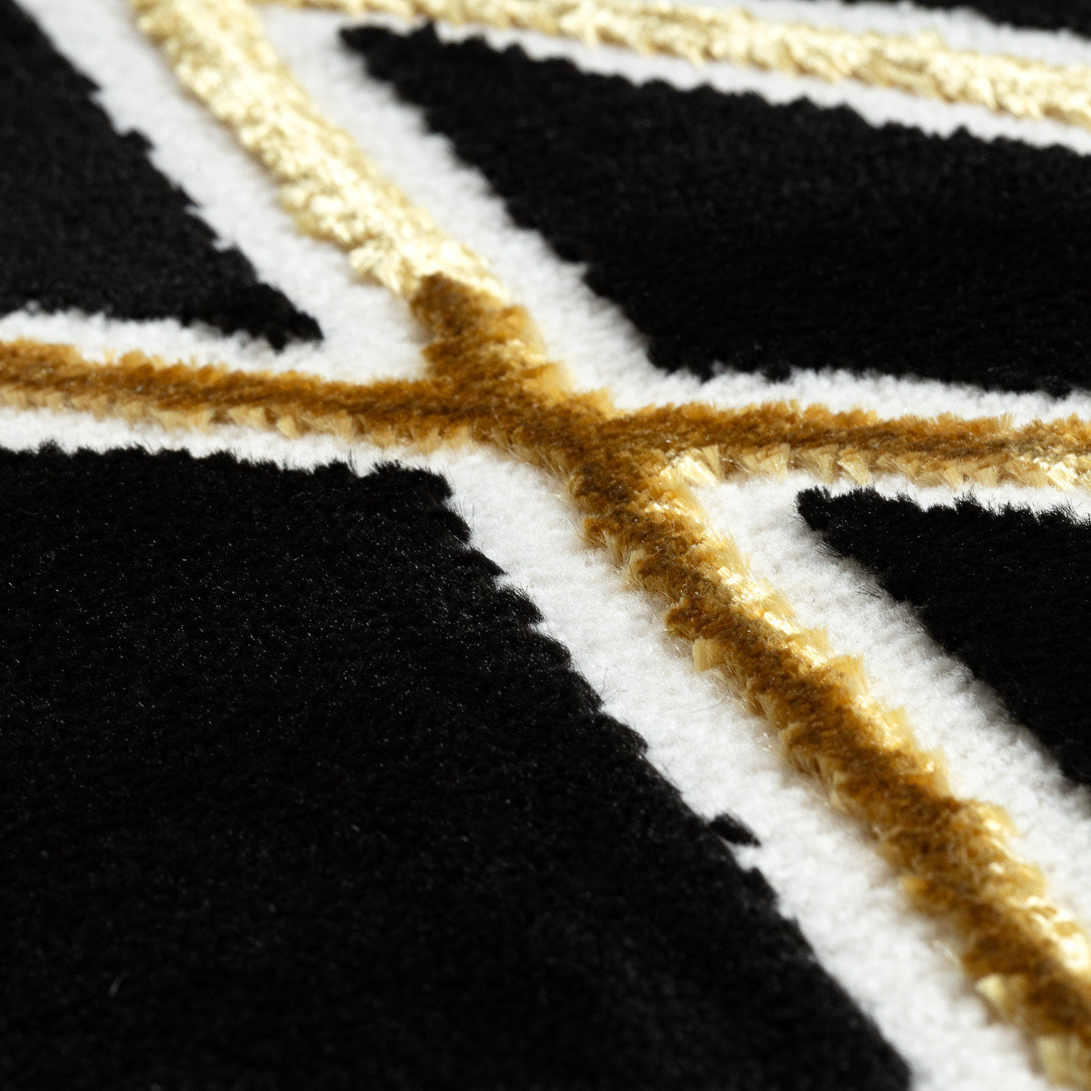 Kusový koberec Allure 1964 black/gold 5