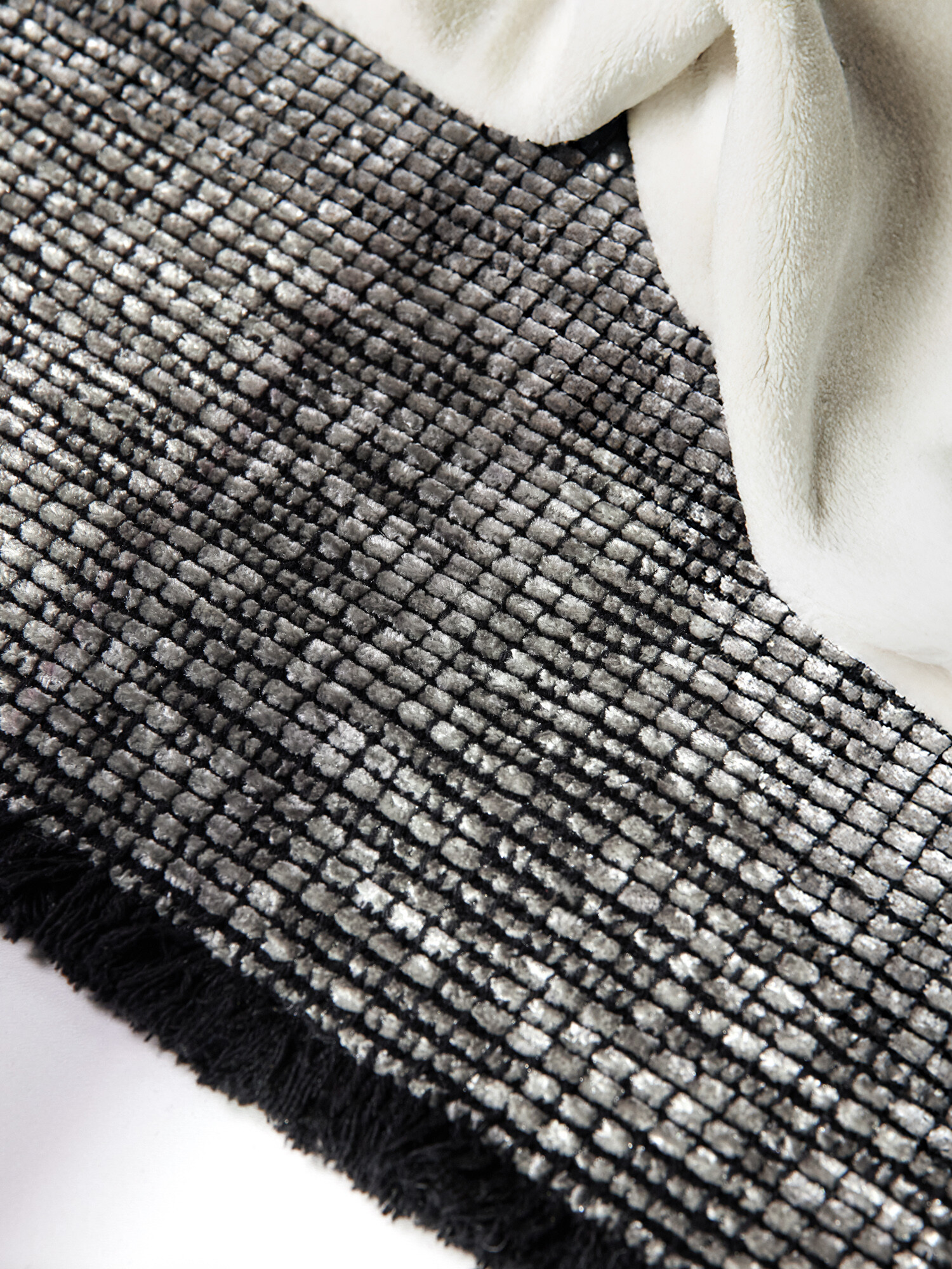 Běhoun Brilliance Prisma 106310 Silver Grey z kolekce Elle 5
