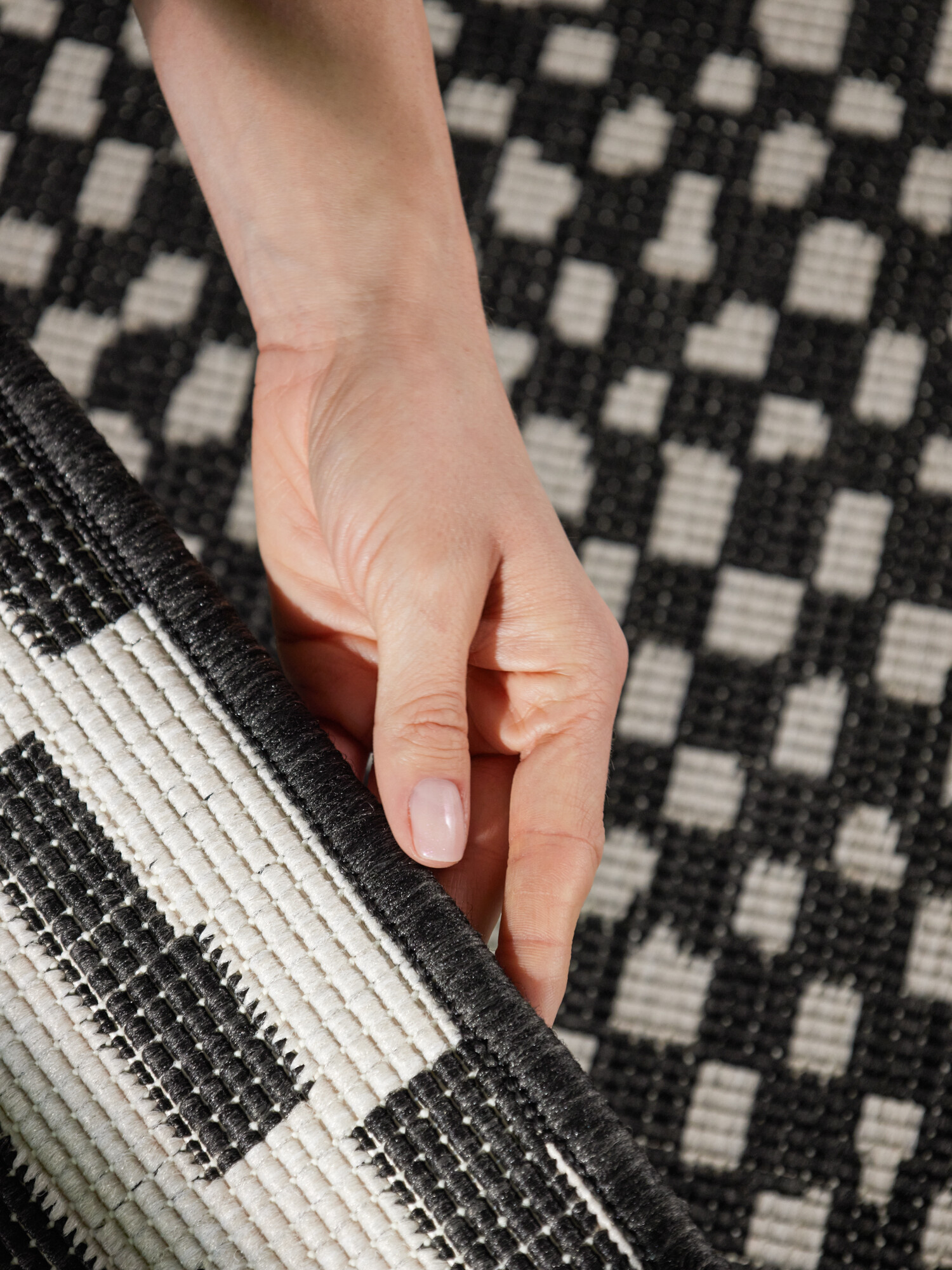 Kusový koberec Ted Baker Haringey 106374 Černá 200x300 cm (obrázek 6)