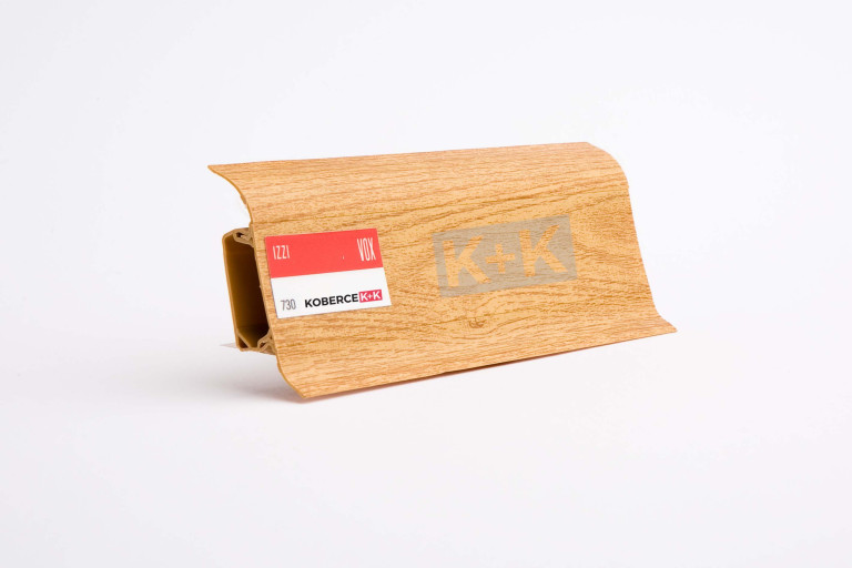 Obvodová soklová lišta plastová (pro PVC a vinyl) dub arizona 730 - 250cm