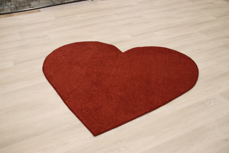 Kusový koberec De Luxe - červená - SRDCE