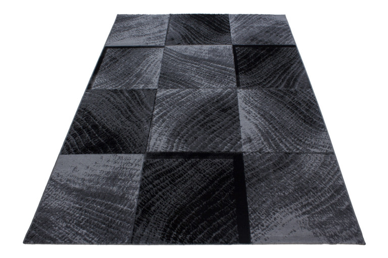 Kusový koberec Plus 8003 black