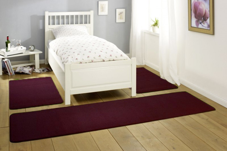 Kobercová sada Nasty 102368 Blackberry 3 díly: 70x140 cm (2x), 70x240 cm (1x) cm