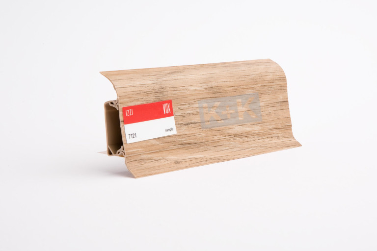 Obvodová soklová lišta plastová (pro PVC a vinyl) dub přírodní 7121 - 250cm