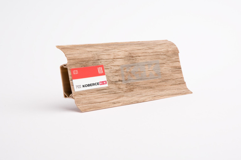 Obvodová soklová lišta plastová (pro PVC a vinyl) borovice Cordoba 7122 - 250cm