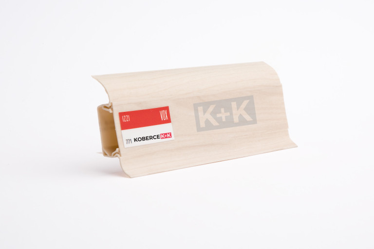 Obvodová soklová lišta plastová (pro PVC a vinyl) jilm sibiřský 771 - 250cm