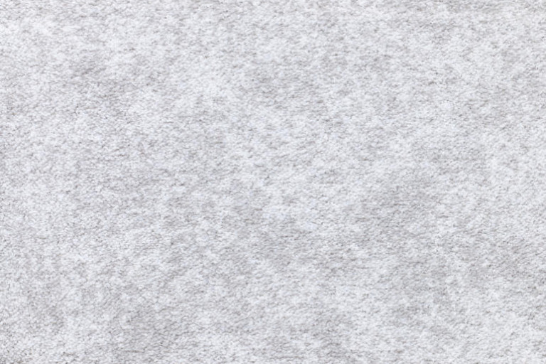 Metrážový světle šedý koberec Beneto 6631