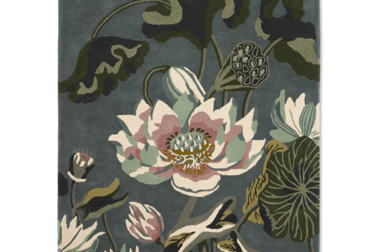 Vlněný květinový koberec Wedgwood Waterlily round midnight pond 038608