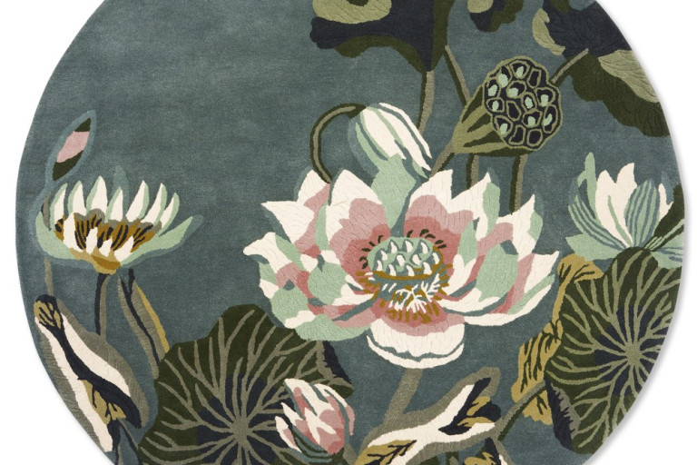 Vlněný kruhový koberec Wedgwood Waterlily round midnight pond 038608