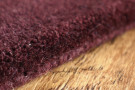 Ručně všívaný kusový koberec Asra wool tm. fialová